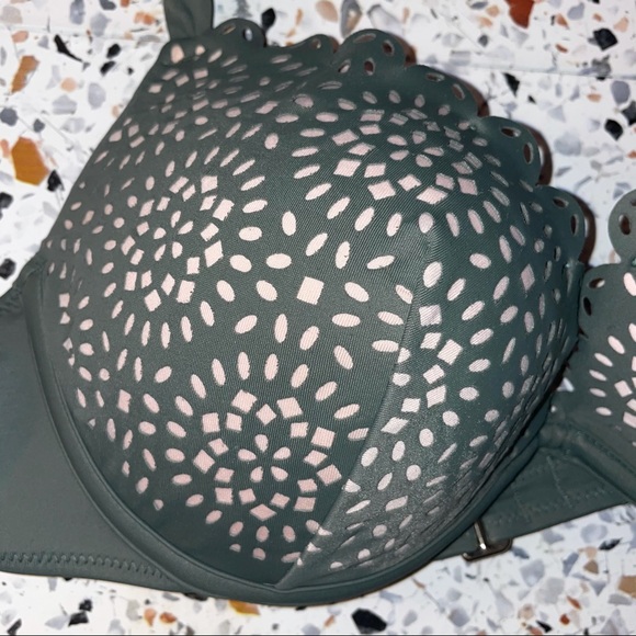 Shade & Shore Bikini Top - Picture 4 of 4